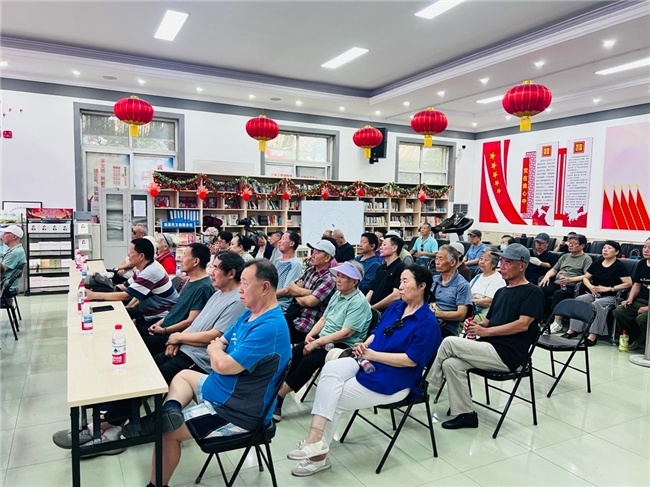 睡眠健康讲座中专家讲解睡眠呼吸暂停风险